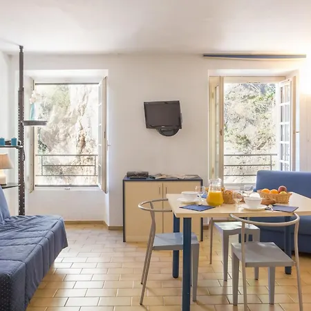 Partenaire Le Palais De La Marine Apart Otel 3*